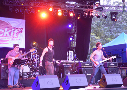 Soler performing at Rockit, an outdoor music festival