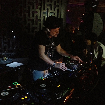 Louie Vega DJ dragon i 10th anniversary hk